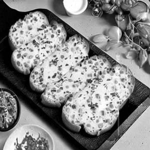 Cheese garlic bread
