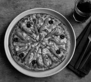 Smoky Veg Pizza