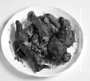 Bone chicken pepper dry