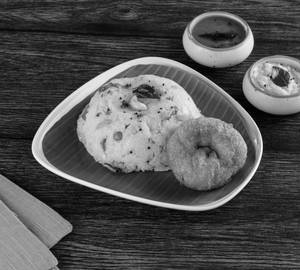 Rava Khichdi [200 g] And Vada [1 Piece]