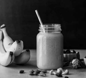 Dry fruits smoothie