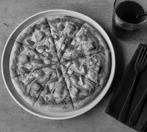 Paneer Makhani Pizza