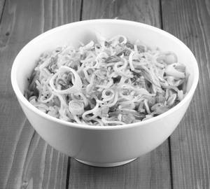 Egg hakka noodles