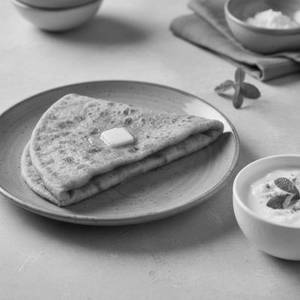Tawa Paratha With Curd