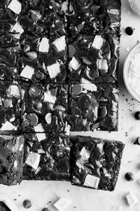 Triple chocolate brownie (1 pc)