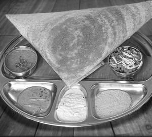Paneer butter dosa