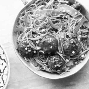 Veg Noodles Manchurian Gravy Combo