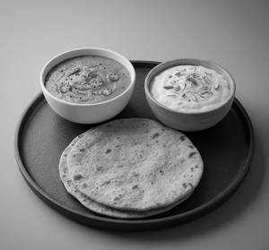 Pitla Bhakri + Shrikhand Combo