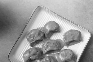 Dynamite Momos