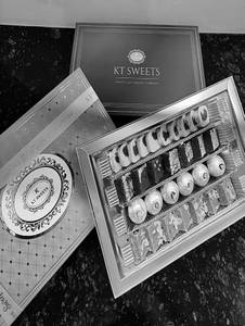 Khoya Mix Sweets Box (code-601)