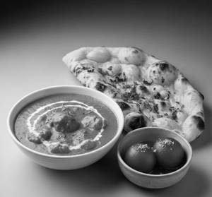 Butter Chicken Garlic Naan  + Gulab Jamun Combo