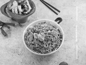 Burnt Garlic Chicken Noodles