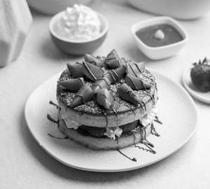 Nutella & Strawberries Pancake