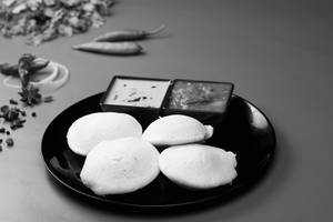 Idli Set (4) Sambar, Chutney