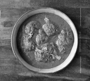 Stuffed tamatar