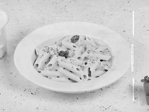 Cheese lover white sauce pasta