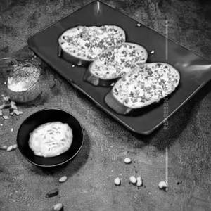 Keema Garlic Bread