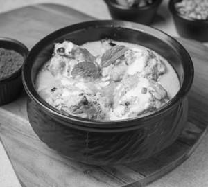 Chicken reshmi butter masala