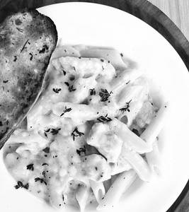 Chicken Pasta With Alfredo Sauce