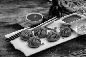 Veg  Kurkure Momos