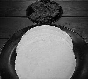 Nice Pathiri Chicken Varattiyathu