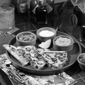 Arriba Chicken Quesadillas 3pcs