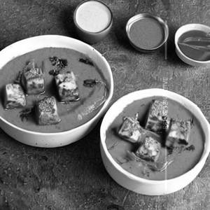 Pudina Paneer Tikka Masala 