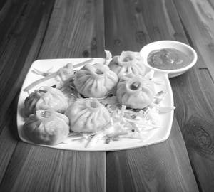 Momos veg & soya steamed 6 pcs