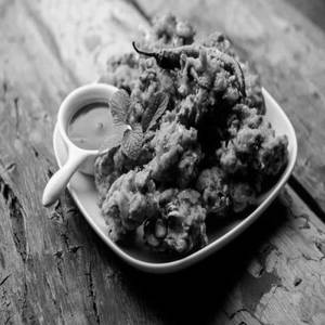 Veg Pakora (08 Pcs)