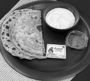 1 Paneer paratha with curd