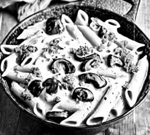 Mushroom white sauce pasta