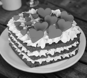 Red Velvet Heart Shaped 600 Gms
