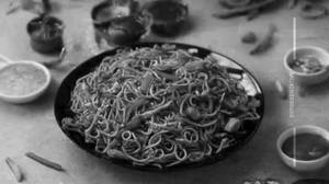 Chicken schezwan hakka noodles