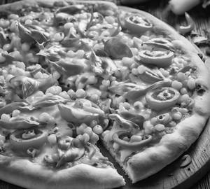 Golden Corn Pizza