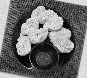 Veg steam momos 8pcs