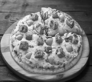 Paneer surprise pizza