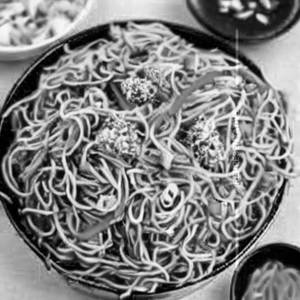Non Veg Chicken Hakka Noodles