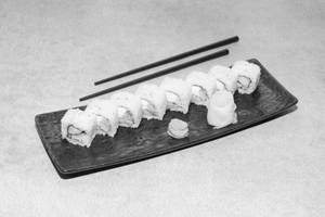 Avocado Creame Cheese Roll (8 Pcs)