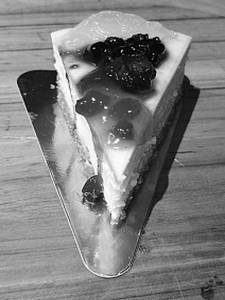 Mix Berry Bake Cheese Cake Slice