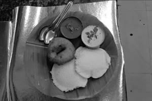 2-Idli 1- Vada