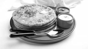 Aloo Pyaaz Paneer Mixed Stuffed Paratha With Butter