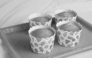 Strawberry Muffins [4 Pieces]