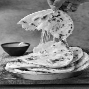 Cheese Garlic Naan
