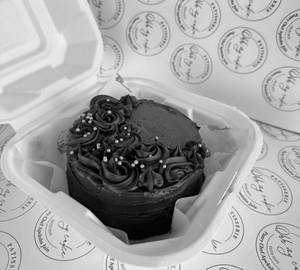 Classic chocolate bento cake