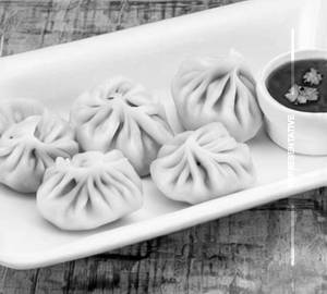 Steam Momos Veg