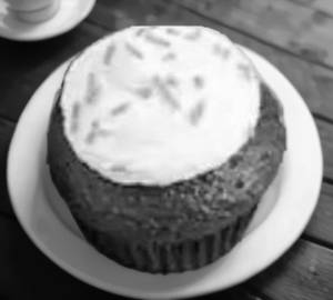 Red velvet cup cake 2 pcs