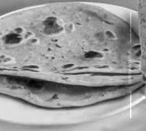 Pyaz Mirchi Paratha