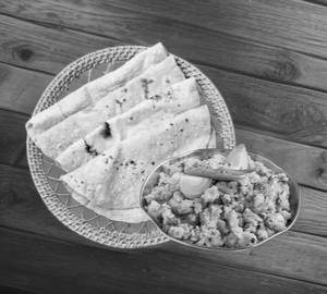 Aloo Bharta with Tawa Roti (4 Pcs) ,  Thali
