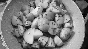 Jeera Aloo Akha Bhaji