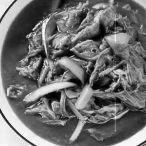 Shredded Chicken In Dark Soya Sauce (Gravy)
